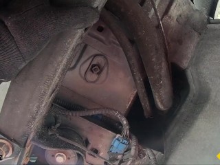 Roadside - Teen Fucks The Mechanic For Discount